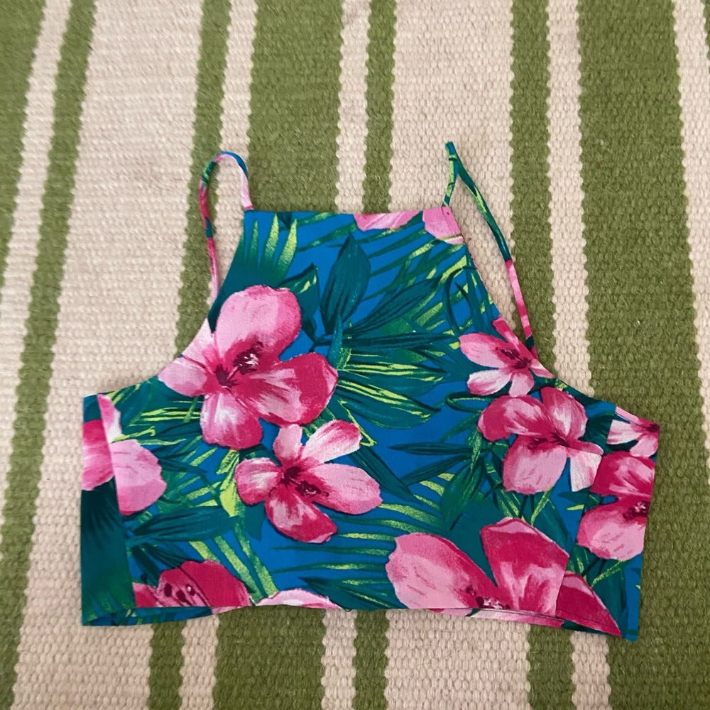 Small show me your mumu crop top